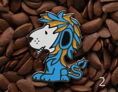 BHO Snoopy Peanuts Pins Smokes Snoop Dogg Lion Pin